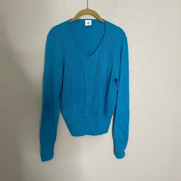 CAbi 3169 Blue Ribbed Button Front Cardigan Scoop Neck Medium - Picture 2 of 5